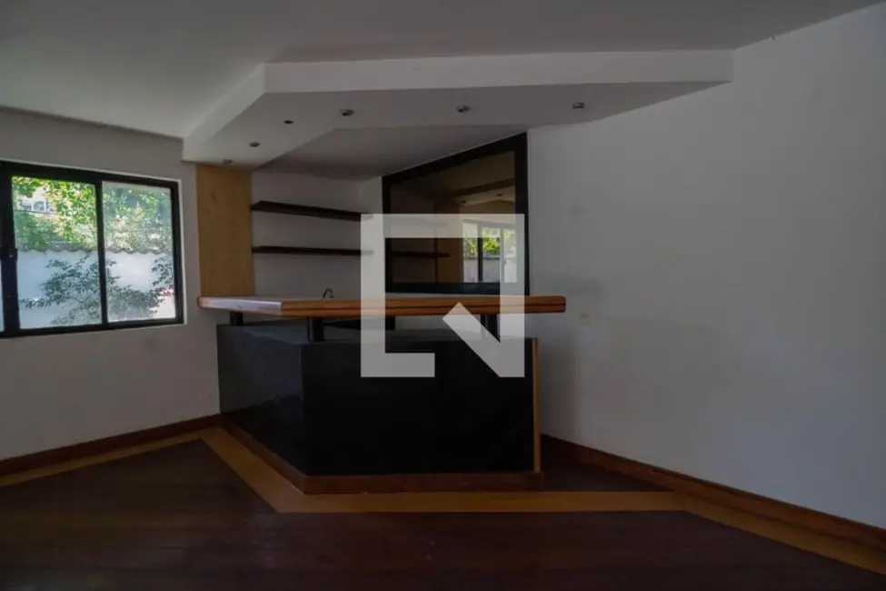 Casa com 6 quartos à venda, 568m2 em Rio De Janeiro - RJ - imagem 9 Foto 9 de Casa com 6 quartos à venda, 568m2 em Rio De Janeiro - RJ