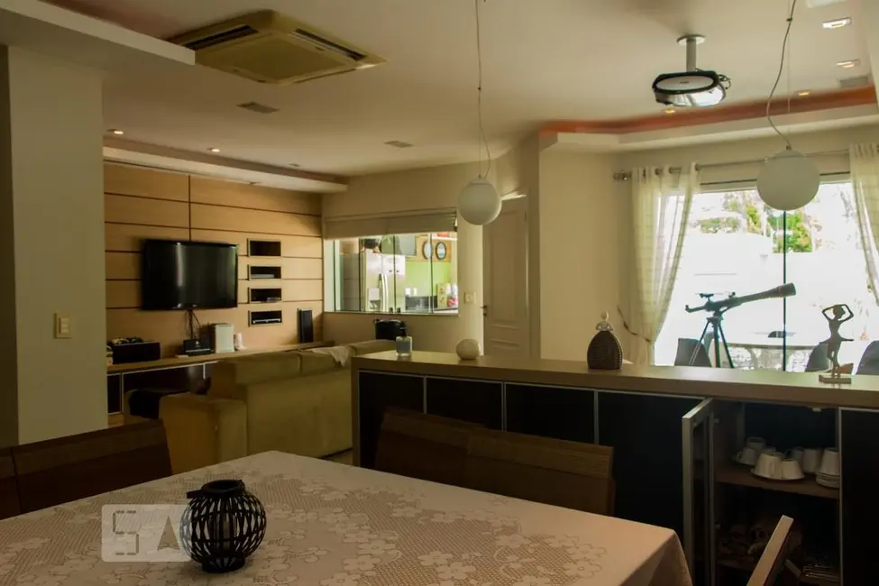 Foto 1 de Casa com 4 quartos à venda, 400m2 em Rio De Janeiro - RJ