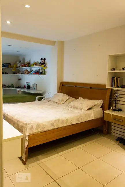 Foto 8 de Casa com 4 quartos à venda, 400m2 em Rio De Janeiro - RJ