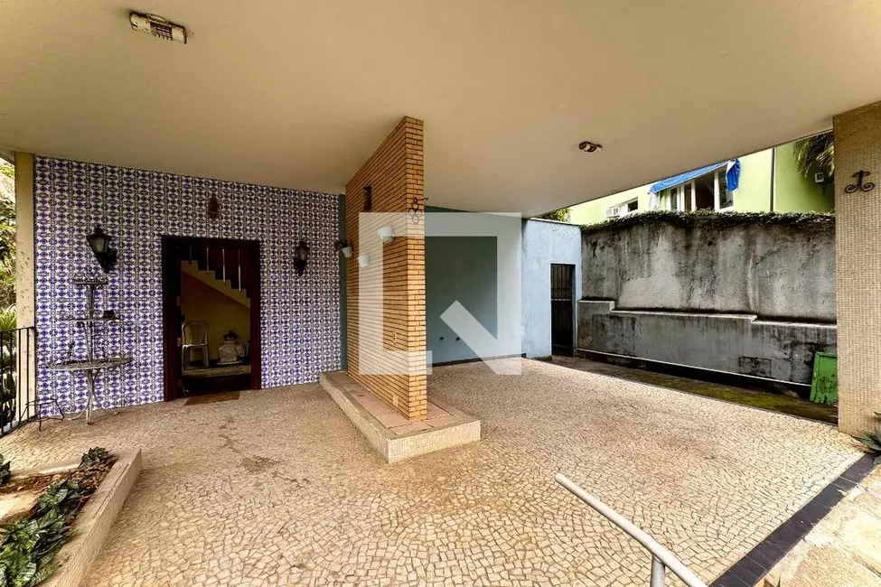 Casa com 4 quartos à venda, 328m2 em Laranjeiras, Rio De Janeiro - RJ - imagem 2 Foto 2 de Casa com 4 quartos à venda, 328m2 em Laranjeiras, Rio De Janeiro - RJ