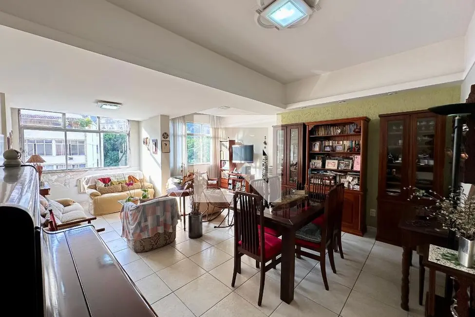 Foto 2 de Apartamento com 2 quartos à venda, 100m2 em Laranjeiras, Rio De Janeiro - RJ