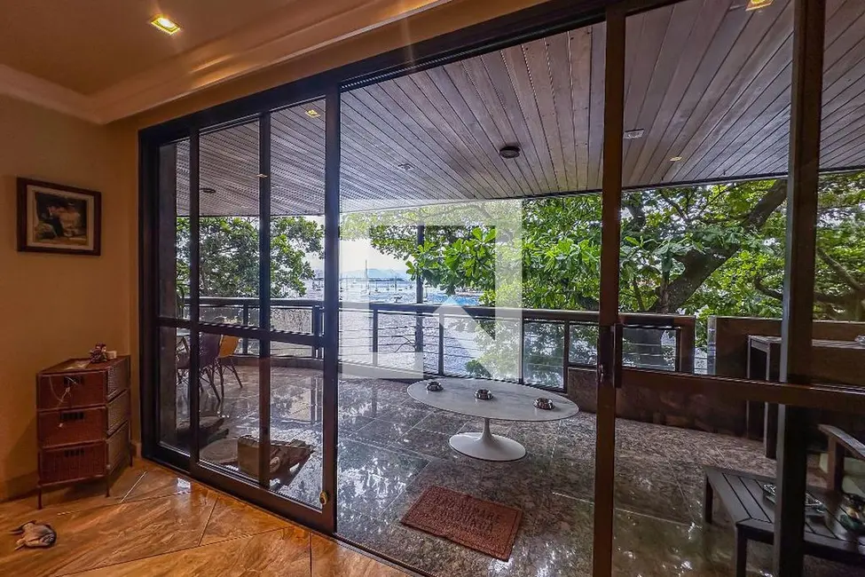 Apartamento com 4 quartos à venda, 282m2 em Urca, Rio De Janeiro - RJ - imagem 8 Foto 8 de Apartamento com 4 quartos à venda, 282m2 em Urca, Rio De Janeiro - RJ