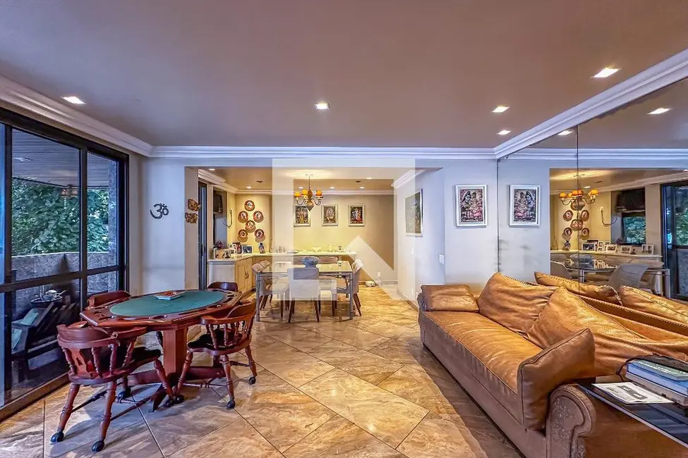 Apartamento com 4 quartos à venda, 282m2 em Urca, Rio De Janeiro - RJ - imagem 7 Foto 7 de Apartamento com 4 quartos à venda, 282m2 em Urca, Rio De Janeiro - RJ