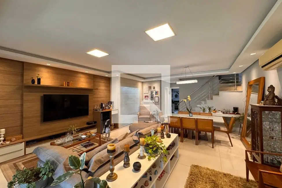 Casa de Condomínio com 4 quartos à venda, 340m2 em Rio De Janeiro - RJ - imagem 2 Foto 2 de Casa de Condomínio com 4 quartos à venda, 340m2 em Rio De Janeiro - RJ