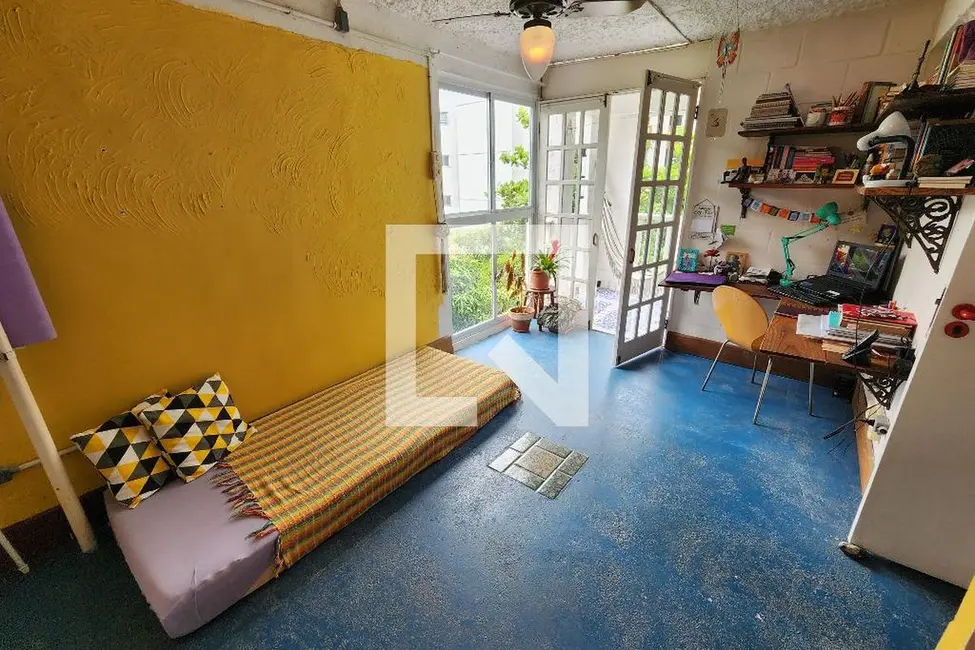Casa com 4 quartos à venda, 320m2 em Laranjeiras, Rio De Janeiro - RJ - imagem 2 Foto 2 de Casa com 4 quartos à venda, 320m2 em Laranjeiras, Rio De Janeiro - RJ