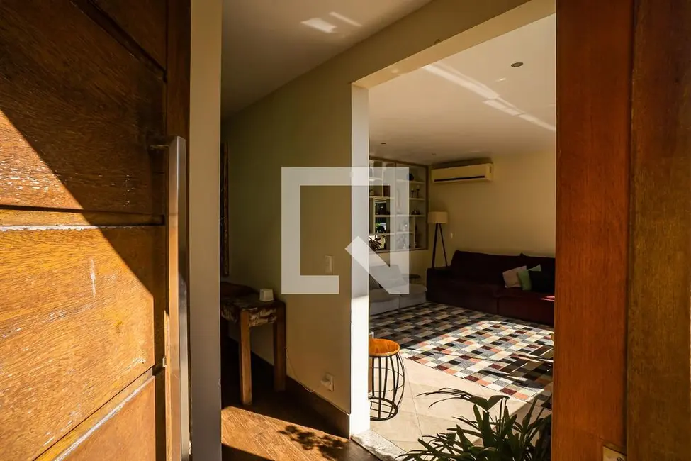 Casa com 5 quartos à venda, 390m2 em Laranjeiras, Rio De Janeiro - RJ - imagem 6 Foto 6 de Casa com 5 quartos à venda, 390m2 em Laranjeiras, Rio De Janeiro - RJ