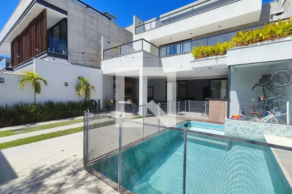 Casa de Condomínio com 3 quartos à venda, 372m2 em Rio De Janeiro - RJ - imagem 7 Foto 7 de Casa de Condomínio com 3 quartos à venda, 372m2 em Rio De Janeiro - RJ