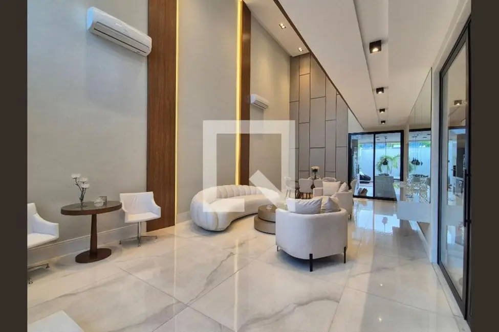 Foto 3 de Casa com 4 quartos à venda, 300m2 em Rio De Janeiro - RJ