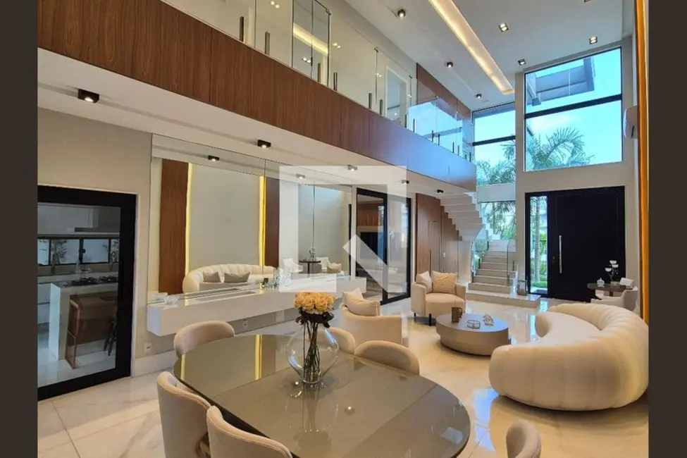 Foto 1 de Casa com 4 quartos à venda, 300m2 em Rio De Janeiro - RJ