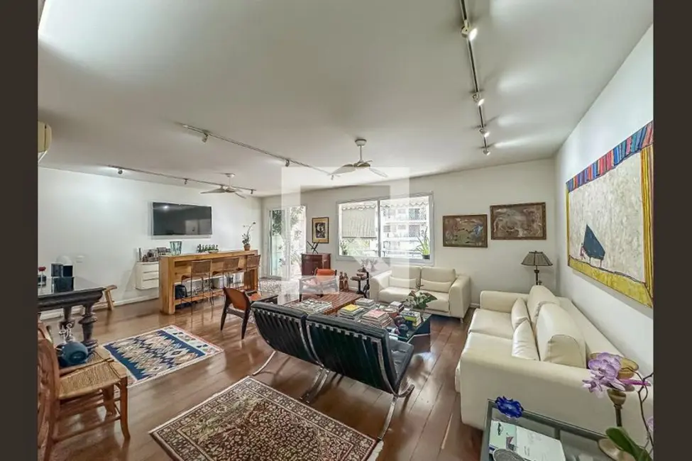 Apartamento com 4 quartos à venda, 210m2 em Laranjeiras, Rio De Janeiro - RJ - imagem 1 Foto 1 de Apartamento com 4 quartos à venda, 210m2 em Laranjeiras, Rio De Janeiro - RJ
