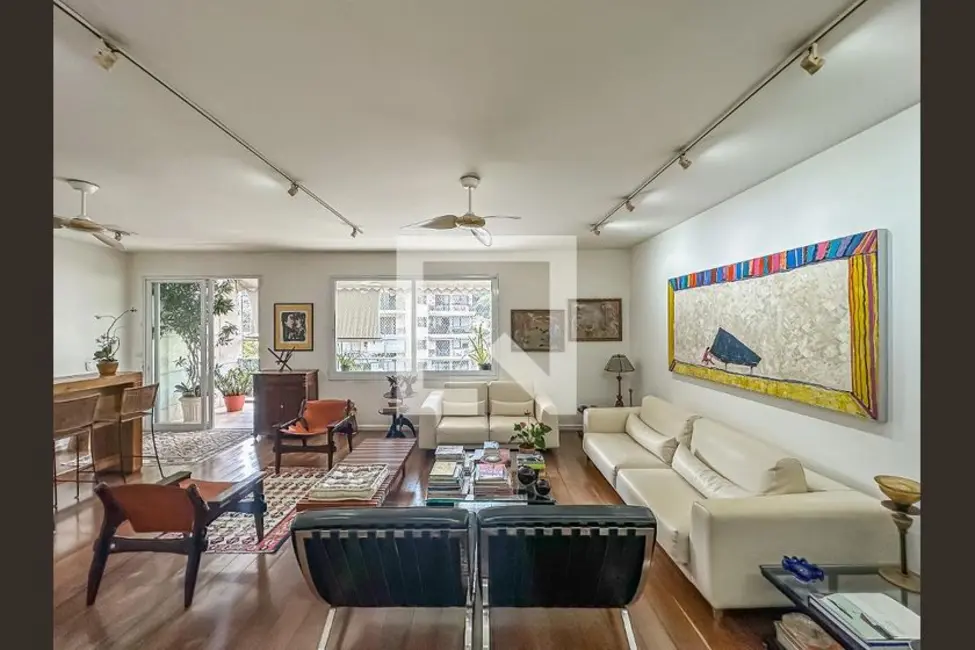 Apartamento com 4 quartos à venda, 210m2 em Laranjeiras, Rio De Janeiro - RJ - imagem 4 Foto 4 de Apartamento com 4 quartos à venda, 210m2 em Laranjeiras, Rio De Janeiro - RJ