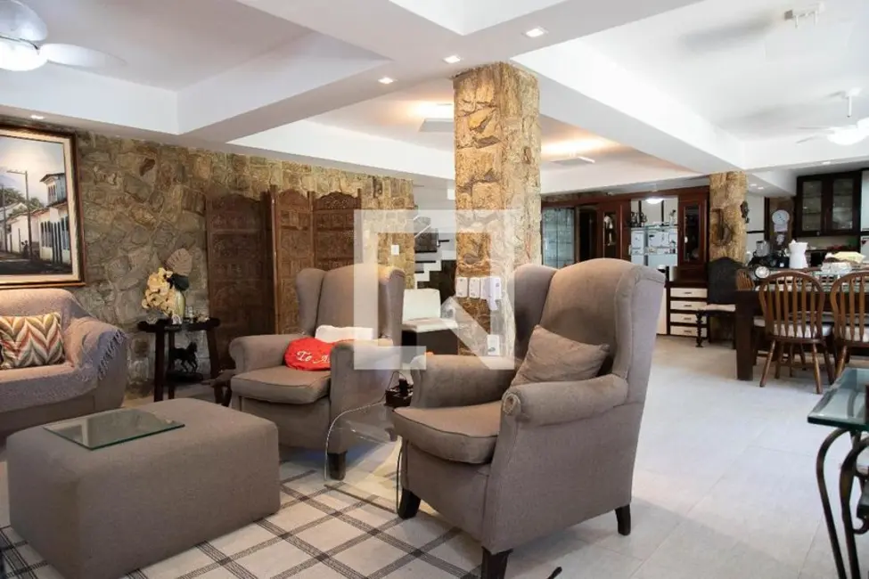 Foto 3 de Casa com 7 quartos à venda, 1200m2 em Rio De Janeiro - RJ