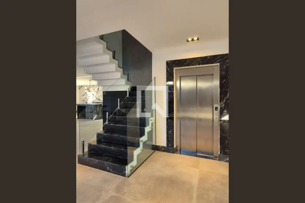 Casa com 6 quartos à venda, 1200m2 em Rio De Janeiro - RJ - imagem 6 Foto 6 de Casa com 6 quartos à venda, 1200m2 em Rio De Janeiro - RJ