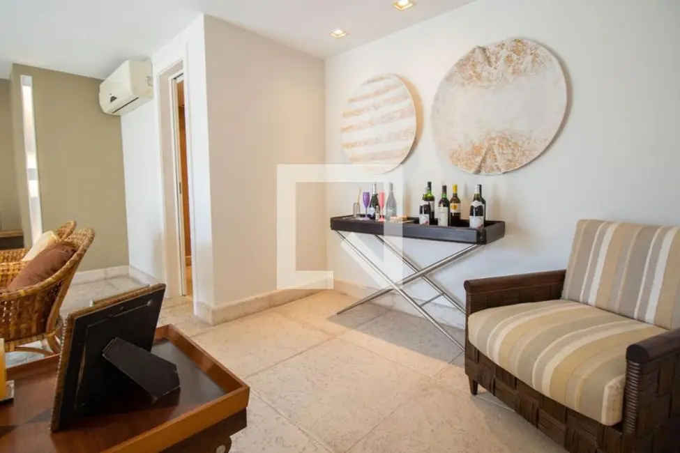 Apartamento com 3 quartos à venda, 166m2 em Leblon, Rio De Janeiro - RJ - imagem 9 Foto 9 de Apartamento com 3 quartos à venda, 166m2 em Leblon, Rio De Janeiro - RJ