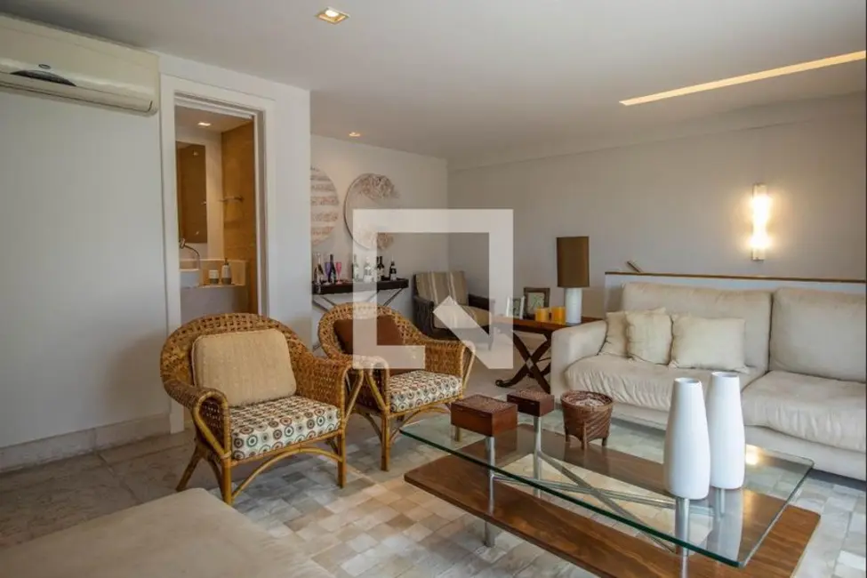 Apartamento com 3 quartos à venda, 166m2 em Leblon, Rio De Janeiro - RJ - imagem 8 Foto 8 de Apartamento com 3 quartos à venda, 166m2 em Leblon, Rio De Janeiro - RJ