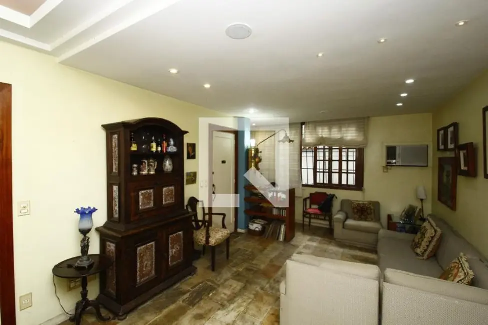Apartamento com 3 quartos à venda, 137m2 em Laranjeiras, Rio De Janeiro - RJ - imagem 4 Foto 4 de Apartamento com 3 quartos à venda, 137m2 em Laranjeiras, Rio De Janeiro - RJ