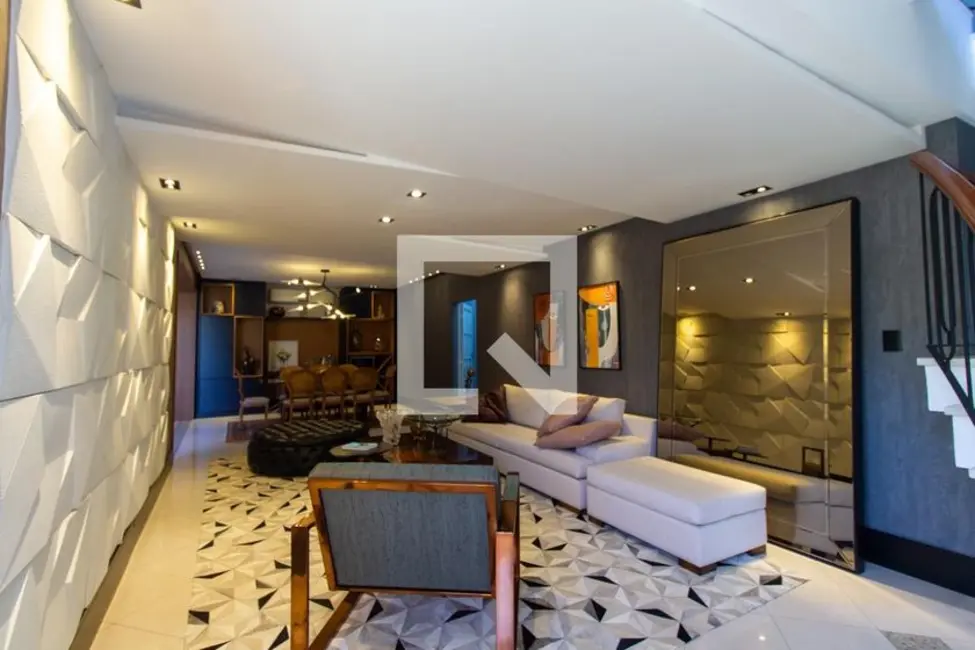 Casa com 6 quartos à venda, 350m2 em Laranjeiras, Rio De Janeiro - RJ - imagem 5 Foto 5 de Casa com 6 quartos à venda, 350m2 em Laranjeiras, Rio De Janeiro - RJ