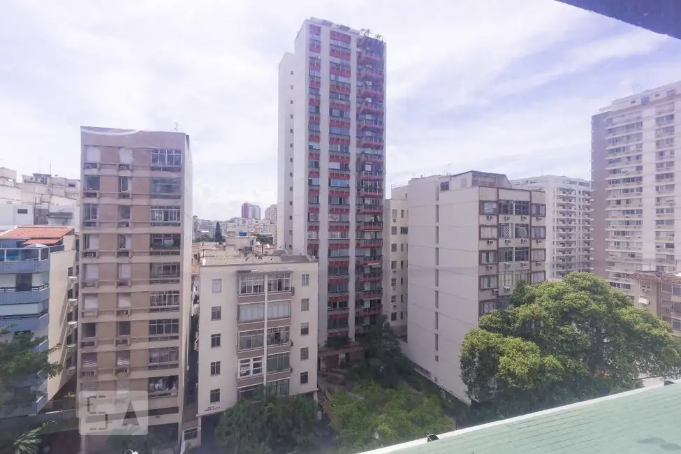 Apartamento com 3 quartos à venda, 130m2 em Laranjeiras, Rio De Janeiro - RJ - imagem 5 Foto 5 de Apartamento com 3 quartos à venda, 130m2 em Laranjeiras, Rio De Janeiro - RJ