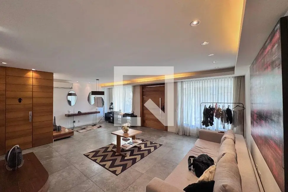 Foto 4 de Casa com 3 quartos à venda, 600m2 em Rio De Janeiro - RJ