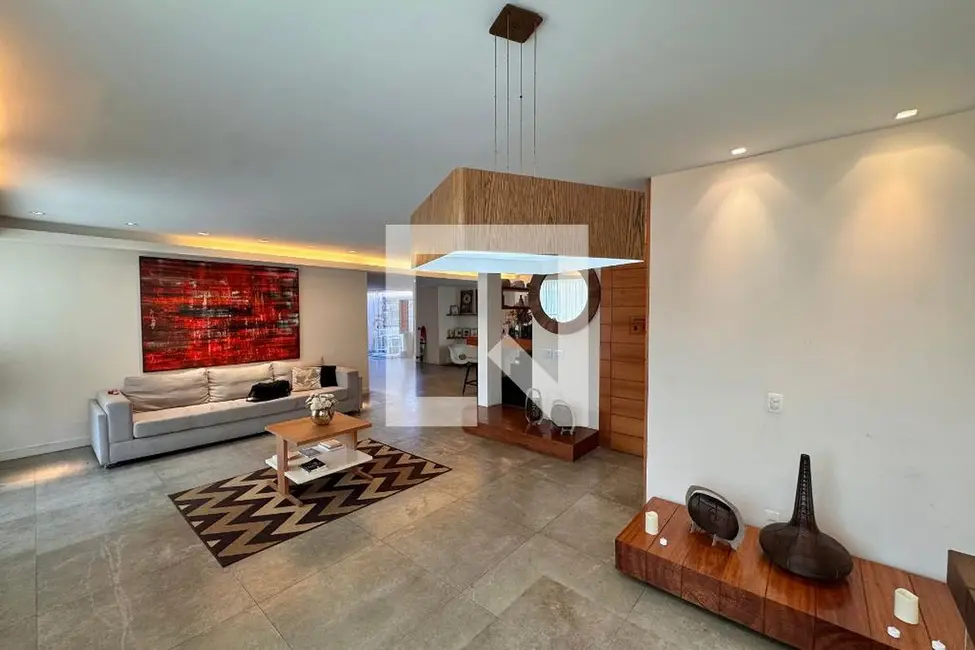 Foto 2 de Casa com 3 quartos à venda, 600m2 em Rio De Janeiro - RJ
