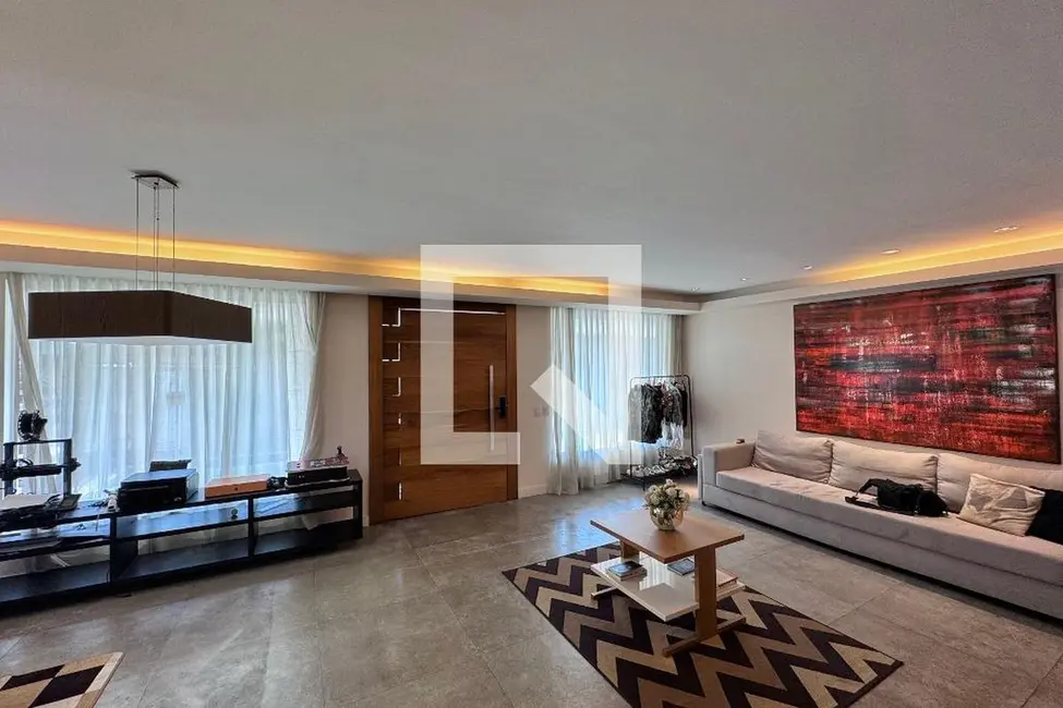 Foto 3 de Casa com 3 quartos à venda, 600m2 em Rio De Janeiro - RJ