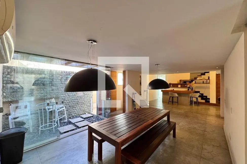 Foto 8 de Casa com 3 quartos à venda, 600m2 em Rio De Janeiro - RJ