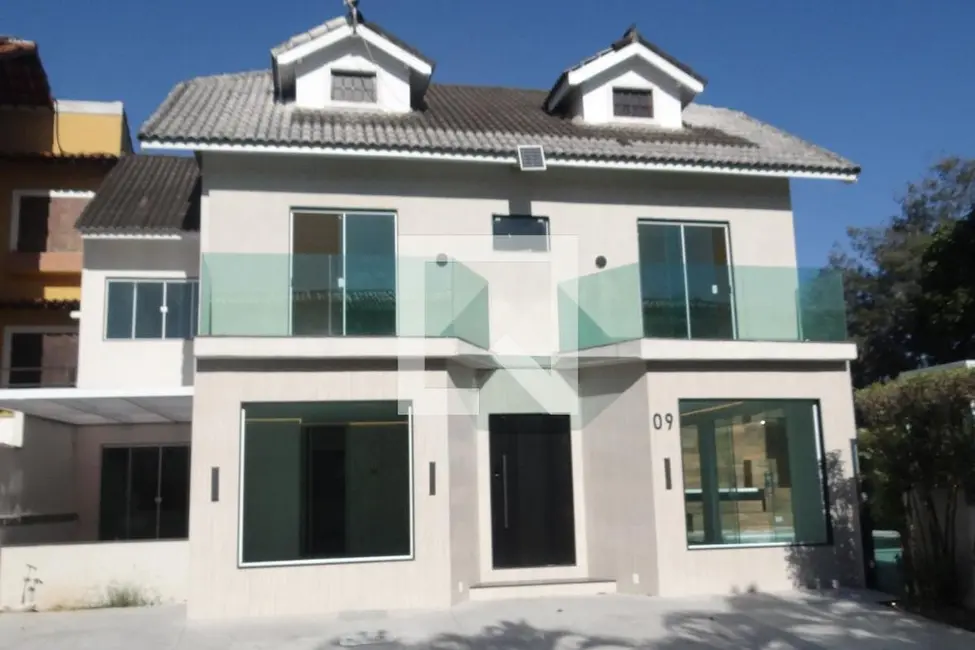 Casa com 7 quartos à venda, 384m2 em Barra da Tijuca, Rio De Janeiro - RJ - imagem 1 Foto 1 de Casa com 7 quartos à venda, 384m2 em Barra da Tijuca, Rio De Janeiro - RJ