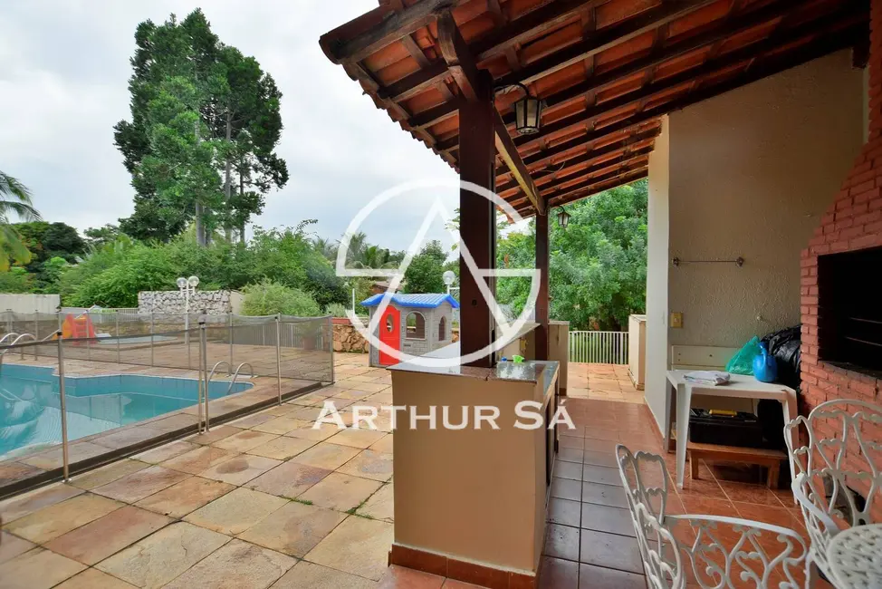 Casa com 4 quartos à venda, 1100m2 em Brasilia - DF - imagem 8 Foto 8 de Casa com 4 quartos à venda, 1100m2 em Brasilia - DF