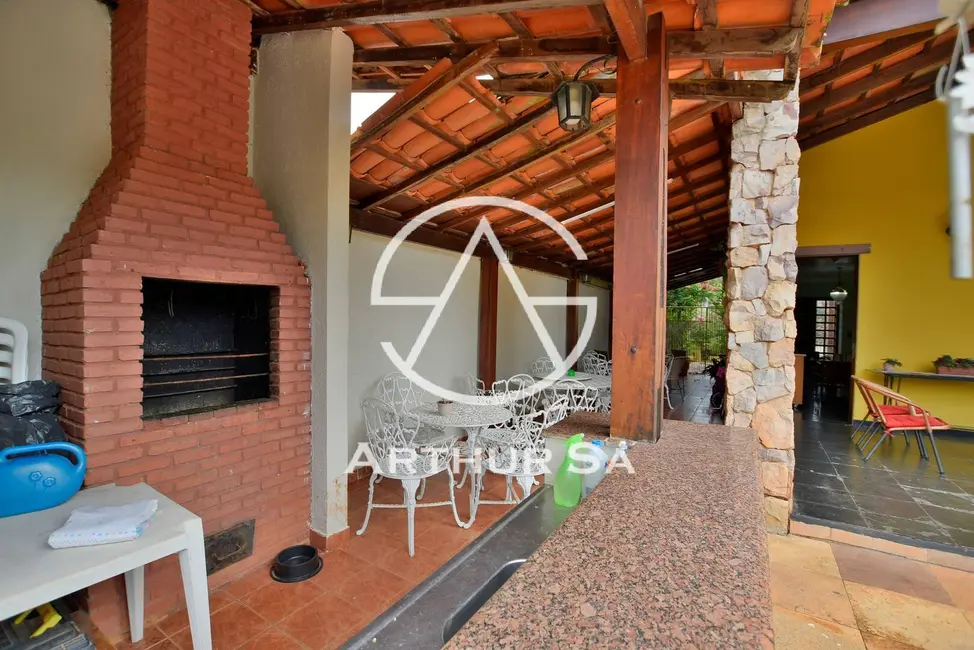 Casa com 4 quartos à venda, 1100m2 em Brasilia - DF - imagem 6 Foto 6 de Casa com 4 quartos à venda, 1100m2 em Brasilia - DF