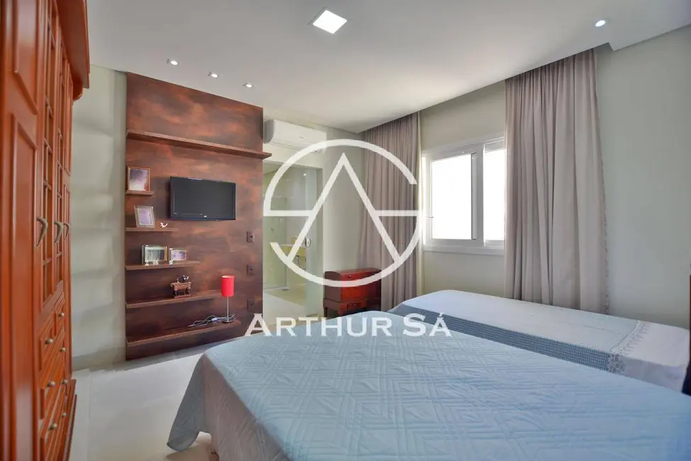 Casa com 3 quartos à venda, 1000m2 em Brasilia - DF - imagem 6 Foto 6 de Casa com 3 quartos à venda, 1000m2 em Brasilia - DF