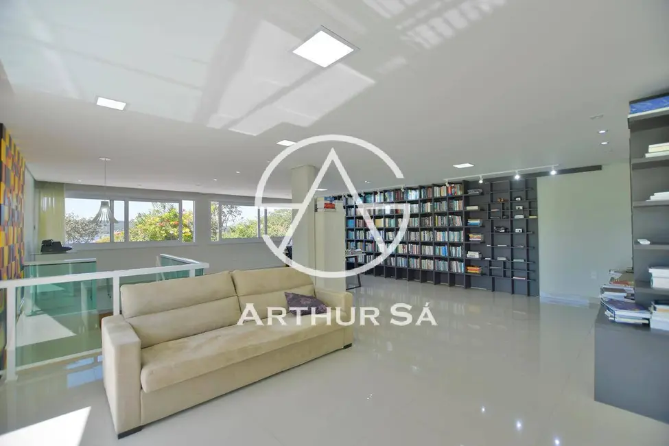 Casa com 3 quartos à venda, 1000m2 em Brasilia - DF - imagem 5 Foto 5 de Casa com 3 quartos à venda, 1000m2 em Brasilia - DF