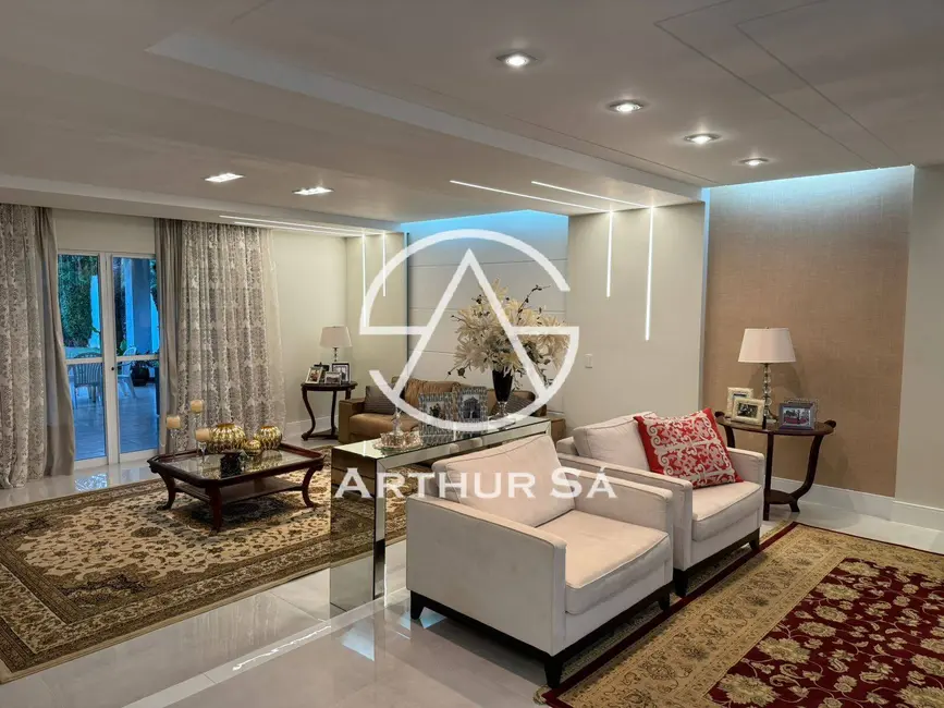 Casa com 5 quartos à venda, 1800m2 em Brasilia - DF - imagem 4 Foto 4 de Casa com 5 quartos à venda, 1800m2 em Brasilia - DF