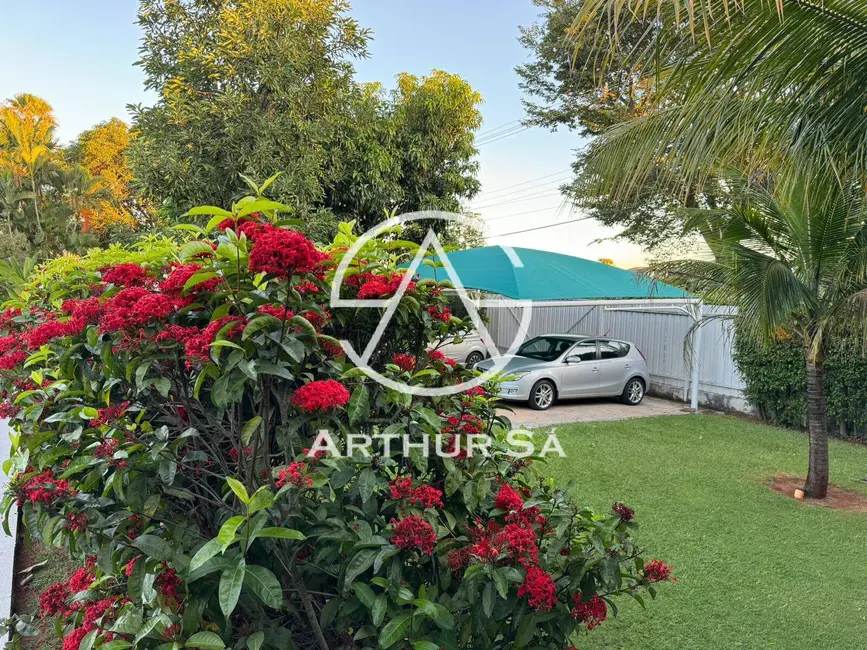 Casa com 4 quartos à venda, 1200m2 em Brasilia - DF - imagem 8 Foto 8 de Casa com 4 quartos à venda, 1200m2 em Brasilia - DF