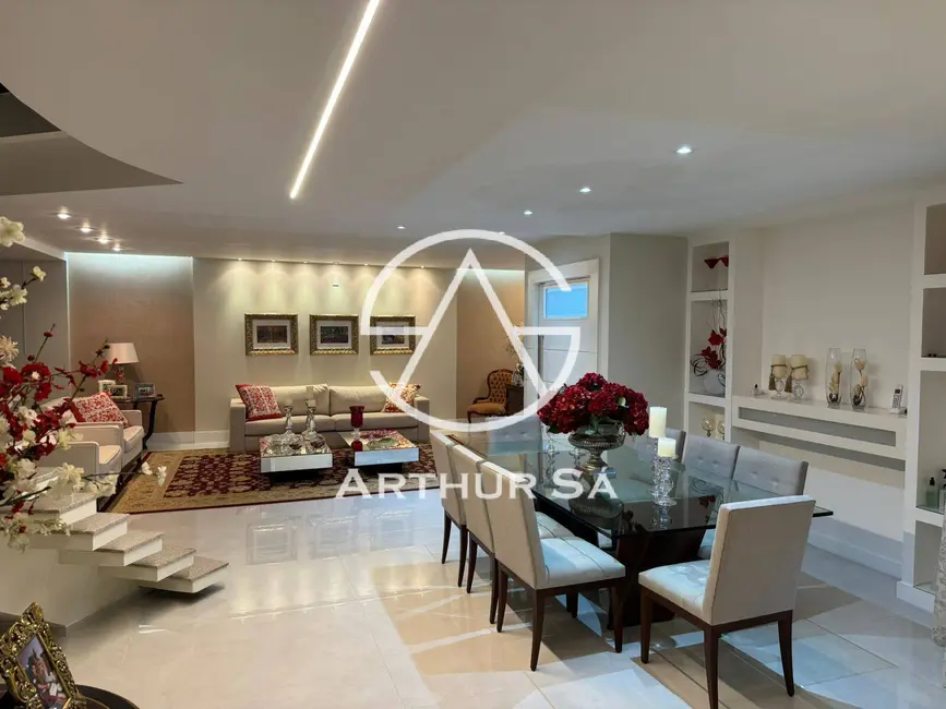Foto 1 de Casa com 4 quartos à venda, 1200m2 em Brasilia - DF