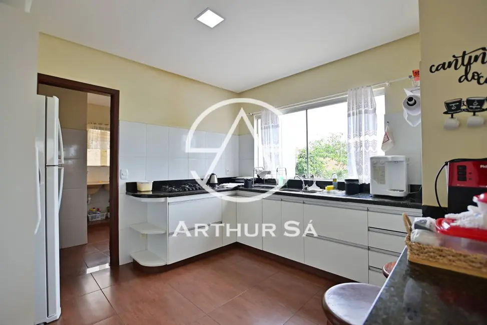 Casa com 4 quartos à venda, 1600m2 em Brasilia - DF - imagem 9 Foto 9 de Casa com 4 quartos à venda, 1600m2 em Brasilia - DF