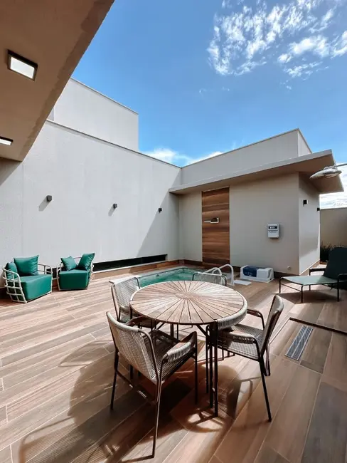 Casa de Condomínio com 3 quartos à venda, 360m2 em Laranjeiras, Uberlandia - MG - imagem 9 Foto 9 de Casa de Condomínio com 3 quartos à venda, 360m2 em Laranjeiras, Uberlandia - MG