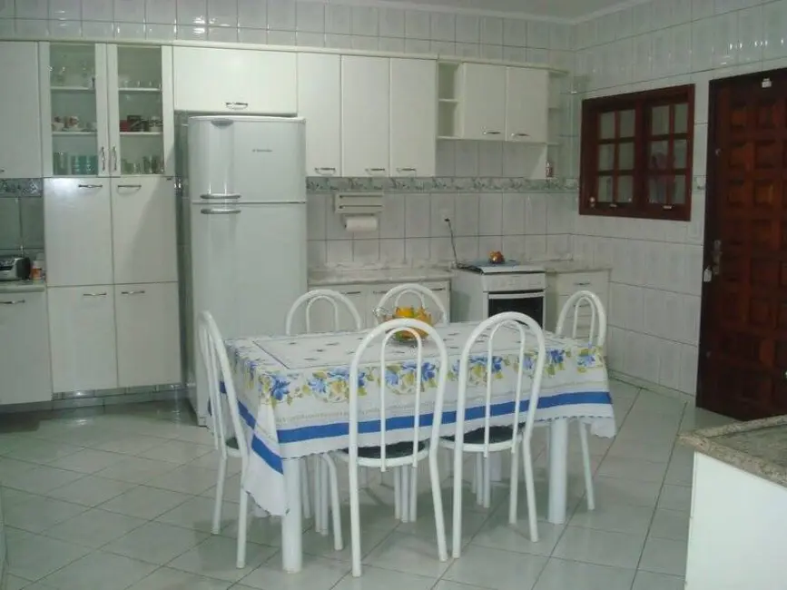 Foto 5 de Casa com 3 quartos à venda, 300m2 em Sao Jose Dos Campos - SP