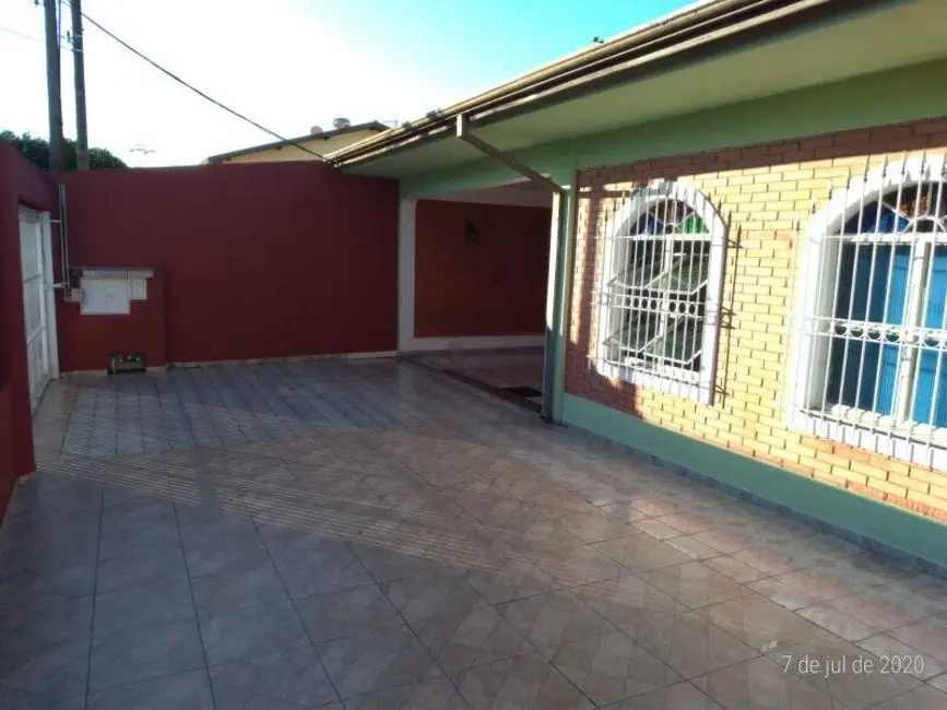 Foto 1 de Casa com 3 quartos à venda, 300m2 em Sao Jose Dos Campos - SP