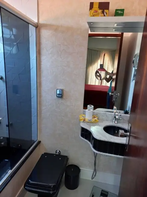 Foto 6 de Sobrado com 4 quartos à venda e para alugar, 250m2 em Sao Jose Dos Campos - SP