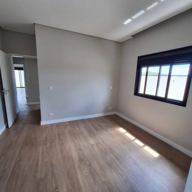 Casa com 3 quartos à venda, 450m2 em Sao Jose Dos Campos - SP - imagem 9 Foto 9 de Casa com 3 quartos à venda, 450m2 em Sao Jose Dos Campos - SP