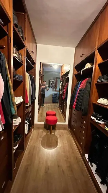 Casa com 4 quartos à venda e para alugar, 4312m2 em Sao Jose Dos Campos - SP - imagem 8 Foto 8 de Casa com 4 quartos à venda e para alugar, 4312m2 em Sao Jose Dos Campos - SP
