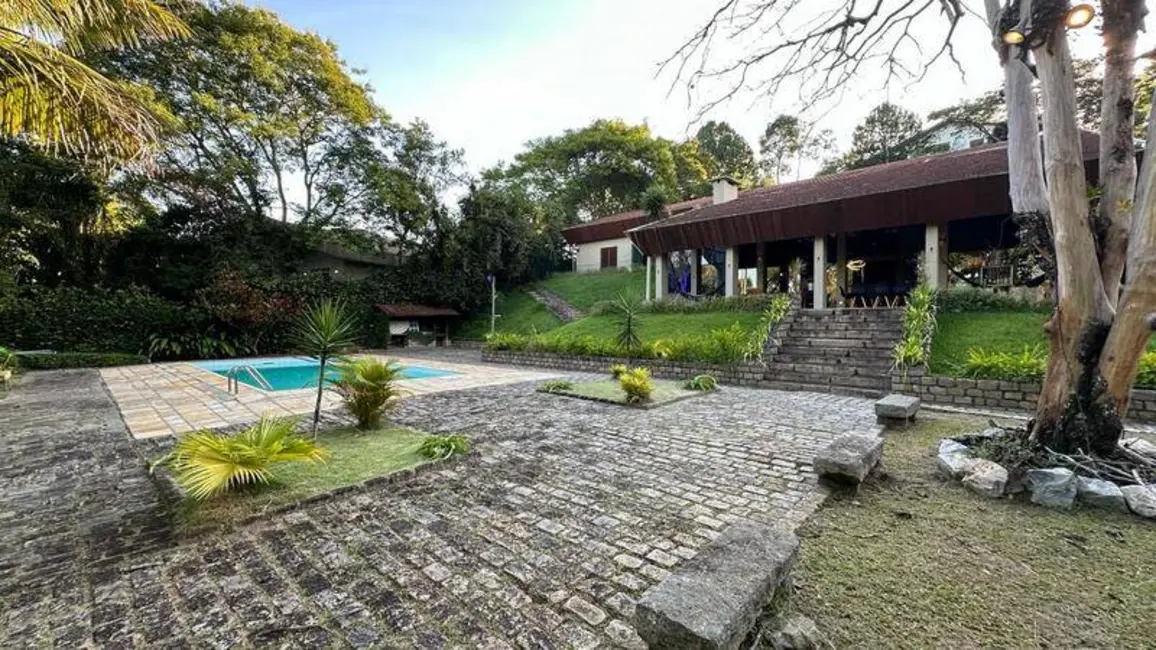 Casa com 4 quartos à venda e para alugar, 4312m2 em Sao Jose Dos Campos - SP - imagem 2 Foto 2 de Casa com 4 quartos à venda e para alugar, 4312m2 em Sao Jose Dos Campos - SP