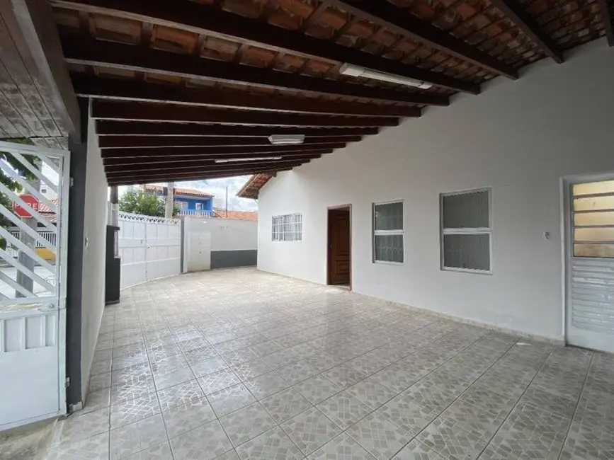 Casa com 3 quartos à venda, 172m2 em Sao Jose Dos Campos - SP - imagem 1 Foto 1 de Casa com 3 quartos à venda, 172m2 em Sao Jose Dos Campos - SP