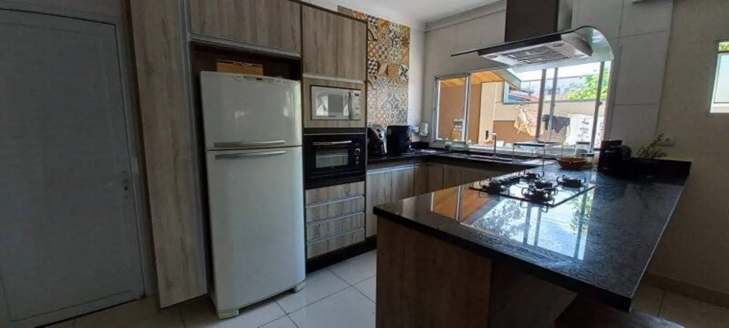 Foto 4 de Sobrado com 3 quartos à venda, 144m2 em Sao Jose Dos Campos - SP