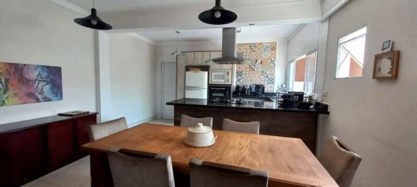 Foto 1 de Sobrado com 3 quartos à venda, 144m2 em Sao Jose Dos Campos - SP