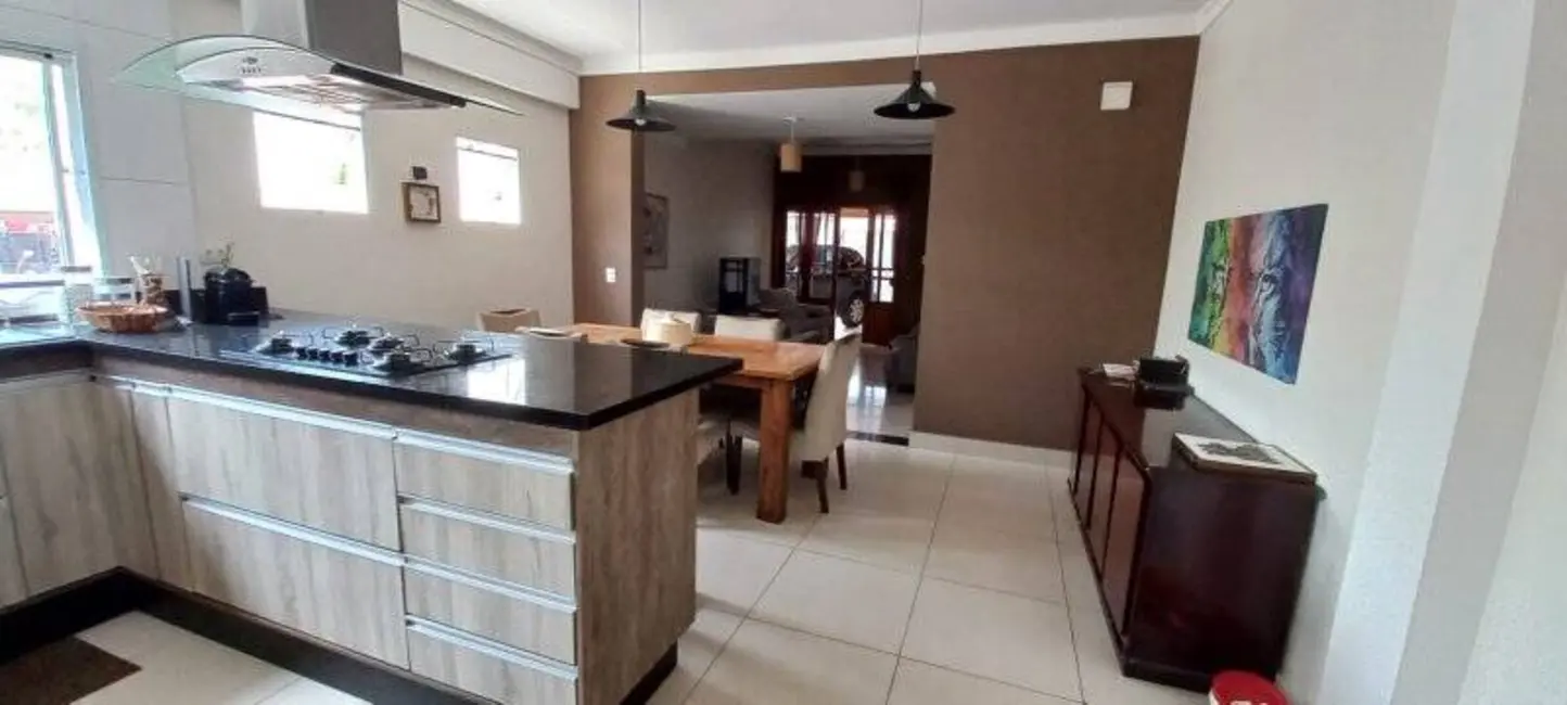 Foto 2 de Sobrado com 3 quartos à venda, 144m2 em Sao Jose Dos Campos - SP