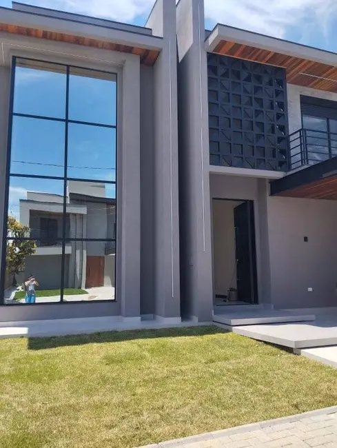 Foto 2 de Sobrado com 3 quartos à venda, 280m2 em Sao Jose Dos Campos - SP