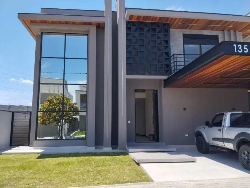 Sobrado com 3 quartos à venda, 280m2 em Sao Jose Dos Campos - SP - imagem 4 Foto 4 de Sobrado com 3 quartos à venda, 280m2 em Sao Jose Dos Campos - SP