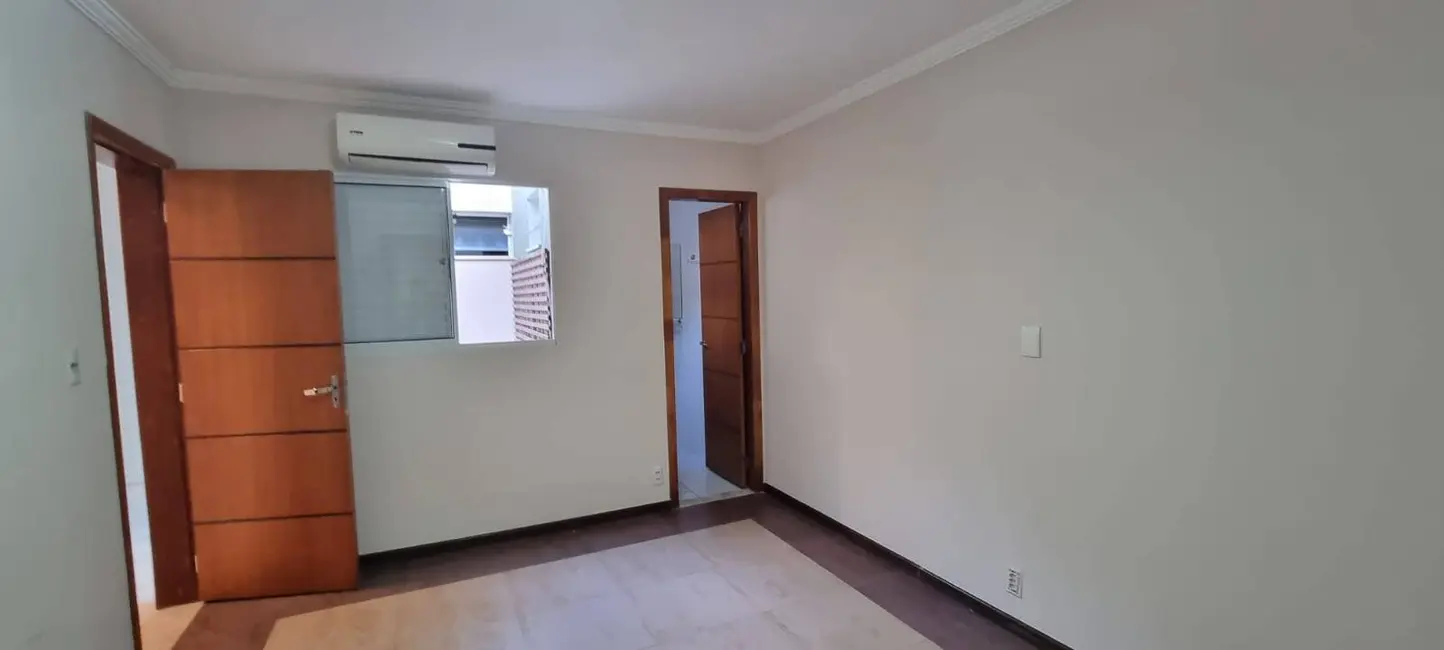 Foto 8 de Casa com 3 quartos à venda, 230m2 em Jardim das Tulipas, Jundiai - SP