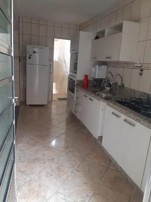 Casa com 3 quartos à venda, 206m2 em Jardim Carolina, Jundiai - SP - imagem 3 Foto 3 de Casa com 3 quartos à venda, 206m2 em Jardim Carolina, Jundiai - SP